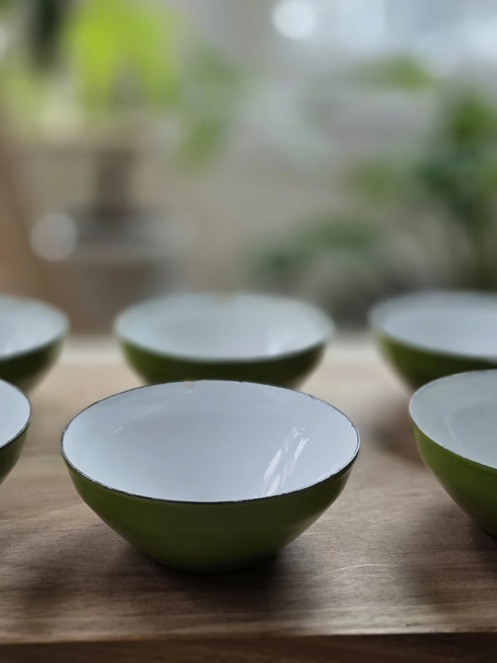 Green Enamel Fodue‎ Pot with Matching Bowls